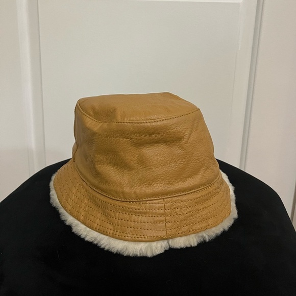 Vintage 90s leather & Sherpa bucket hat main image 6